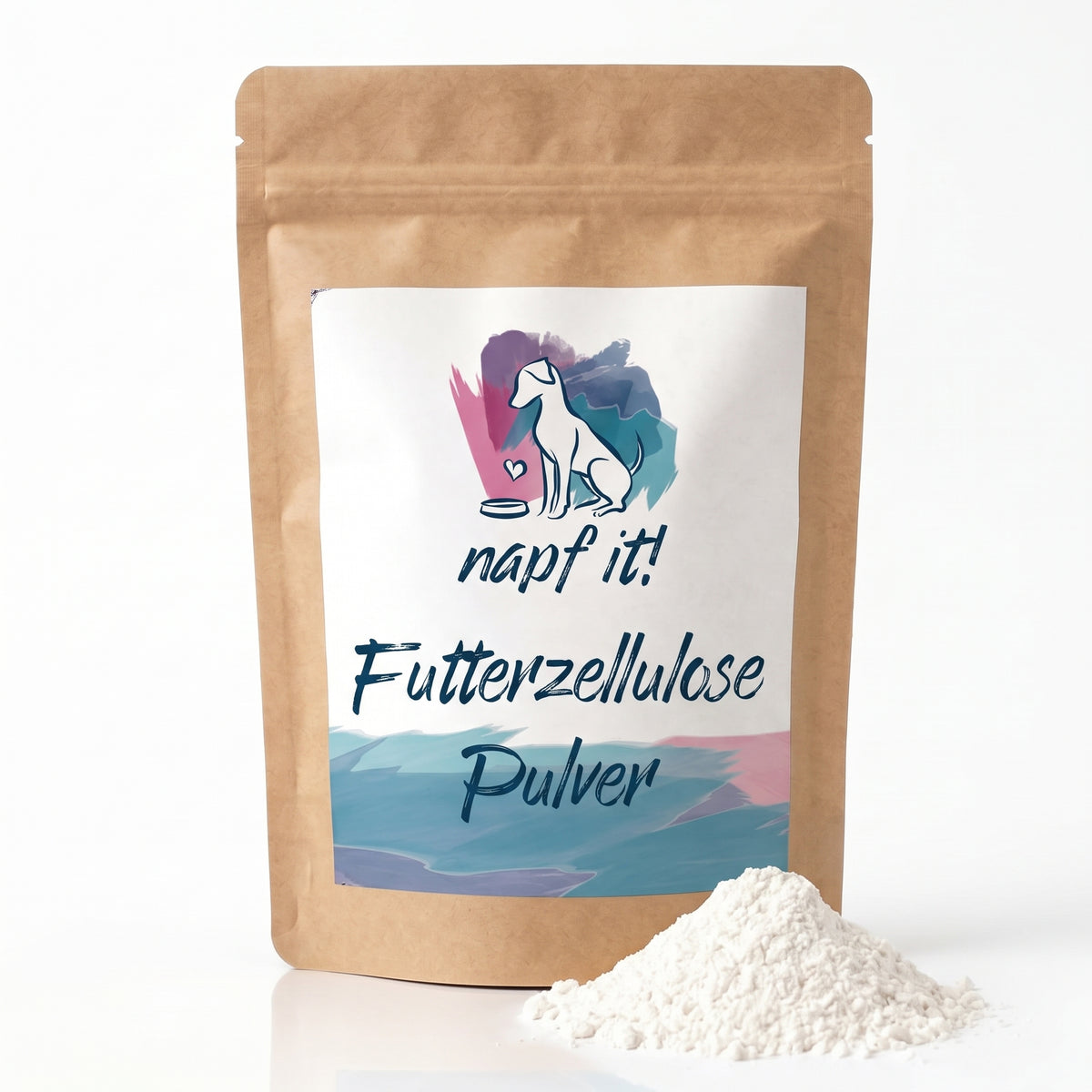 Futterzellulose-Pulver in beigem Standbodenbeutel mit Pulverhaufen